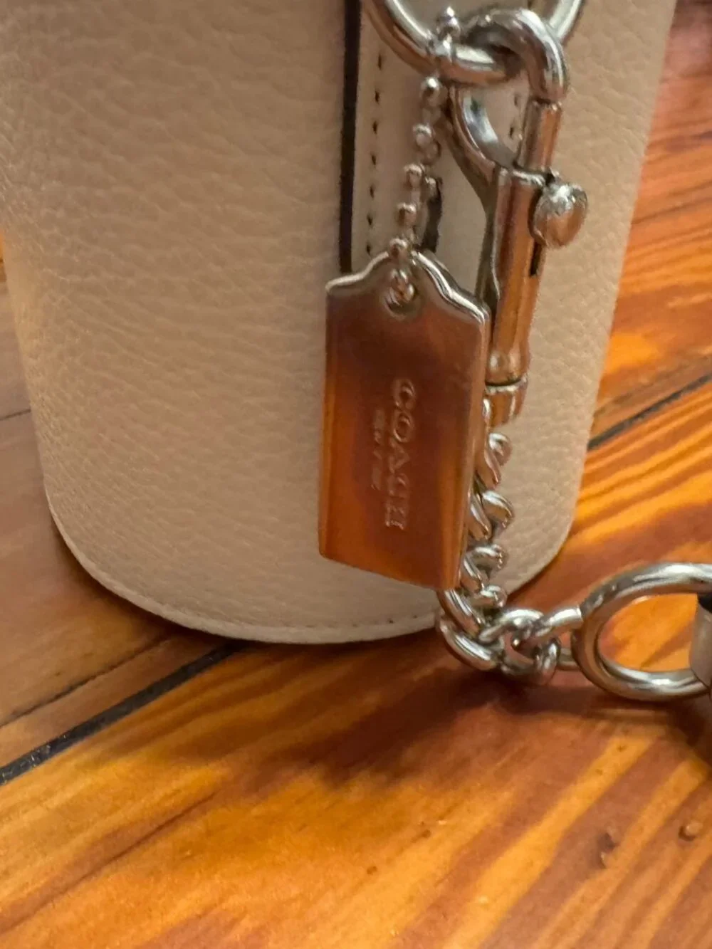 Coach Bucket Bag - Picture 6 of 9